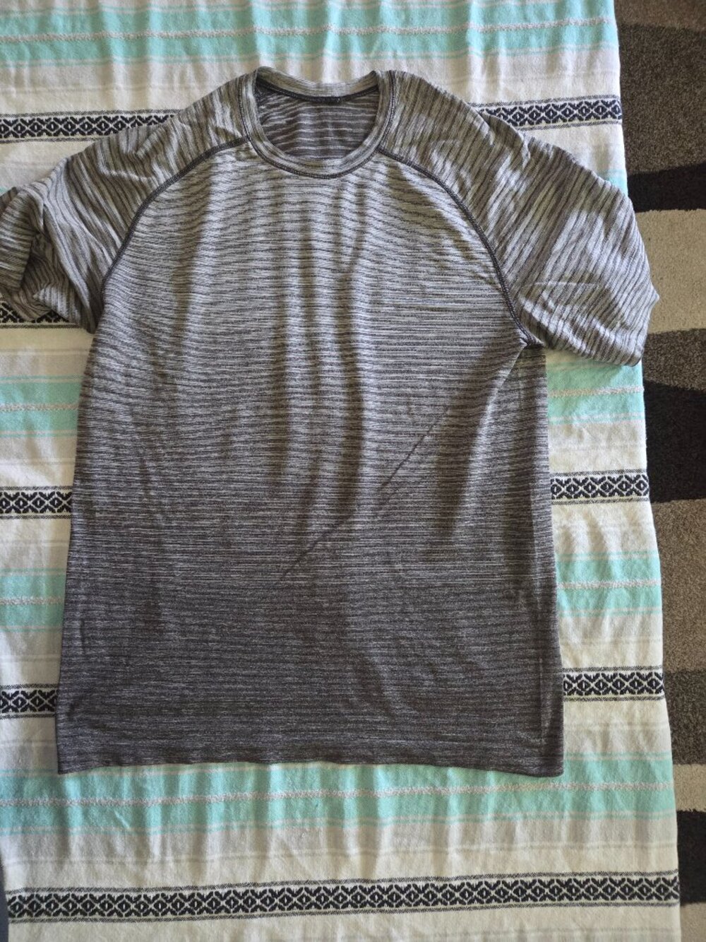 Lululemon Metal Vent Tech T-Shirt Grey Stripe Large